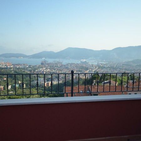 La Casa Con Vista Di Emma Apartman Vezzano Ligure Kültér fotó