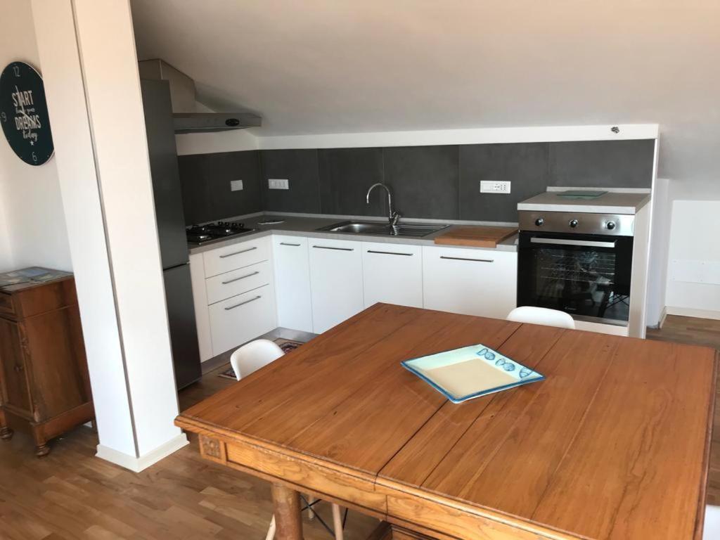 La Casa Con Vista Di Emma Apartman Vezzano Ligure Kültér fotó