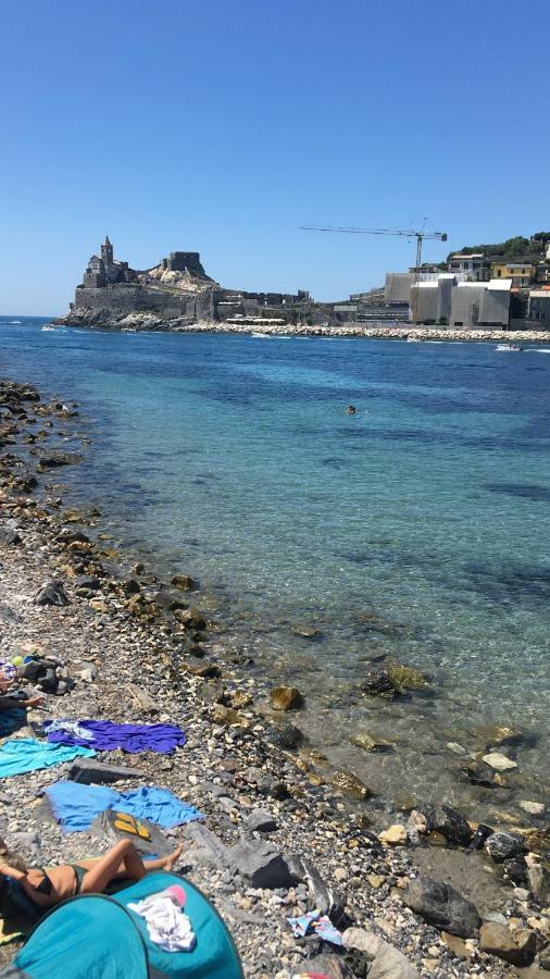 La Casa Con Vista Di Emma Apartman Vezzano Ligure Kültér fotó