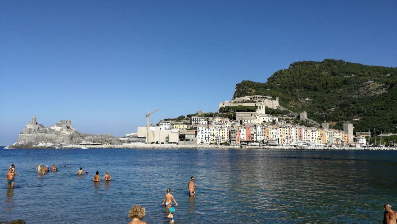 La Casa Con Vista Di Emma Apartman Vezzano Ligure Kültér fotó