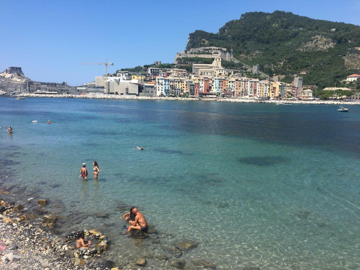 La Casa Con Vista Di Emma Apartman Vezzano Ligure Kültér fotó
